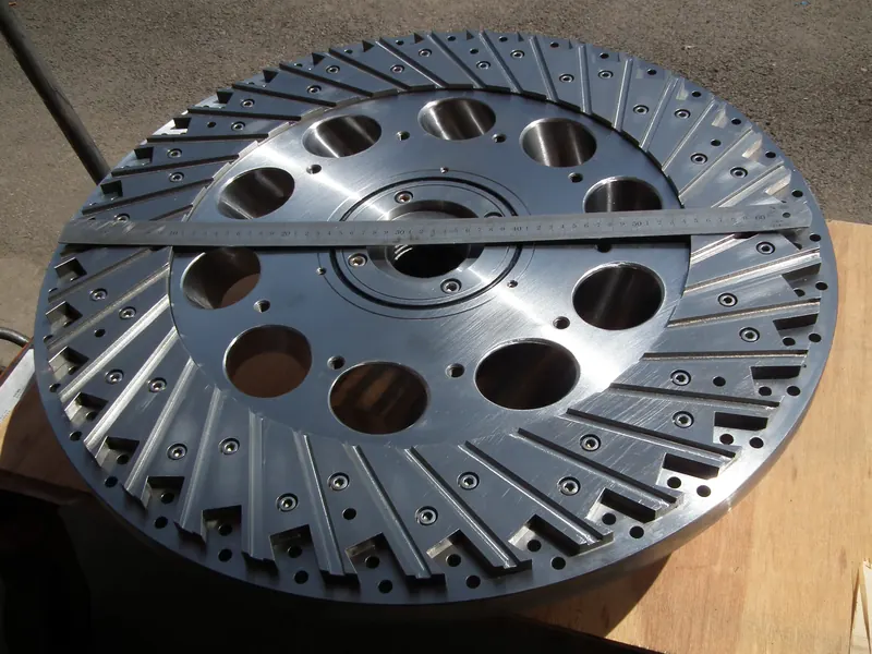 Large pelletizer cutter hub for a 300,000 t/a line with a steel rule across the face